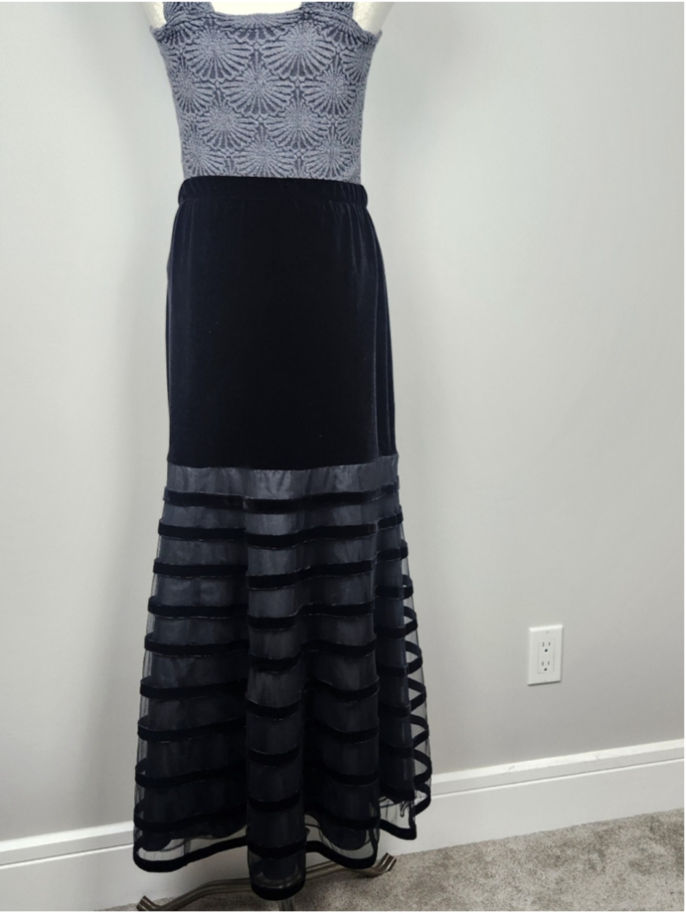 Black Velvet Maxi Skirt Size 10 Fits Large Soft Lace Sheer - Picture 4 of 12